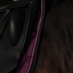 Equestrian Stockholm išjodinėjimo pobalnis Crystal Shine Mauve Wine - Image 5